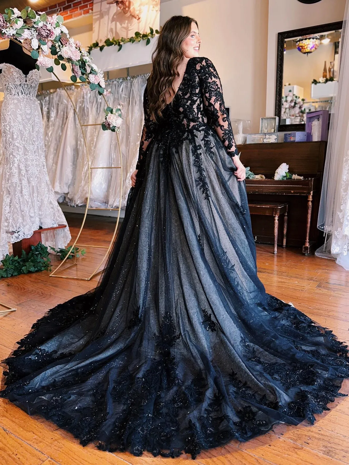 Elegant Dark Navy Long Prom Dress Long Sleeve A-line Lace Elegant Evening Gowns SLD005