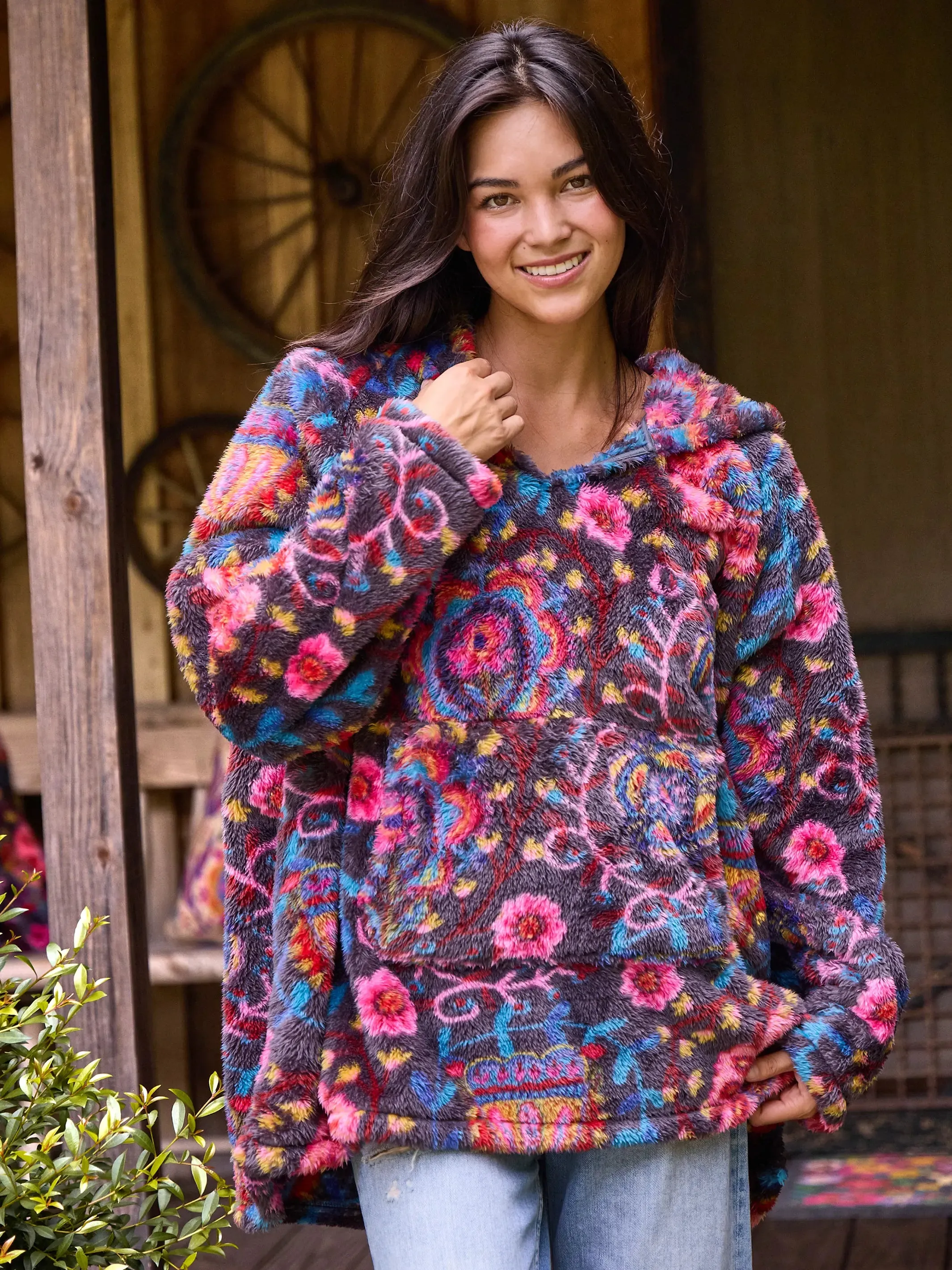 Oversized Blanket Hoodie - Black Printed Folk Circles